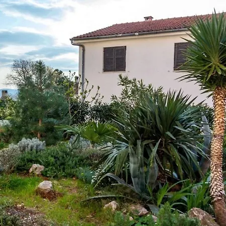 With 1 Bedroom * נייביצה