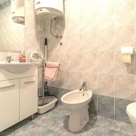 With 1 Bedroom نجيفيش