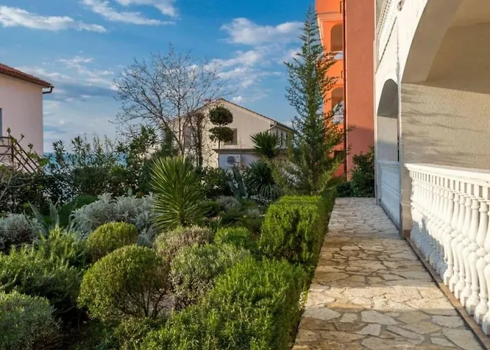 With 1 Bedroom נייביצה