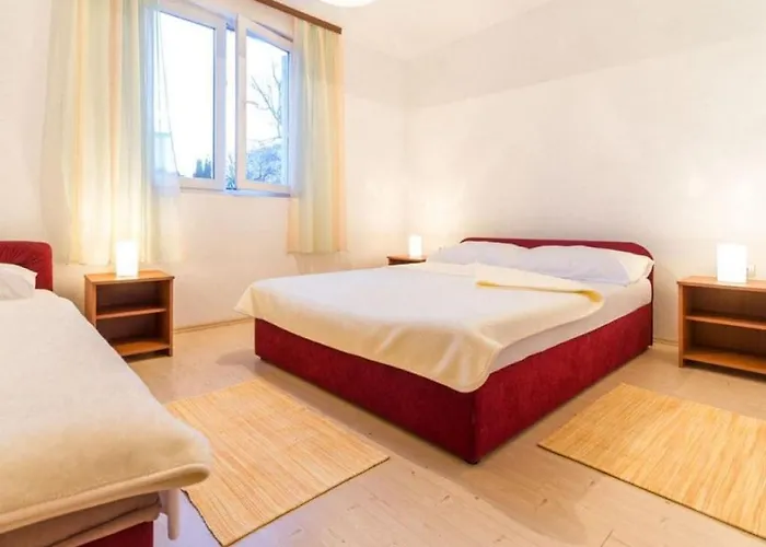 With 1 Bedroom *