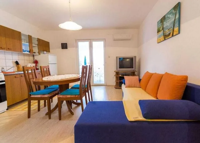 With 1 Bedroom Prázdninový dům Njivice